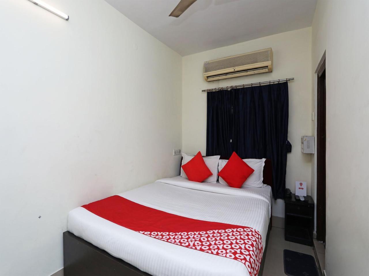 OYO 13906 Vinita Inn Santragachi Esterno foto
