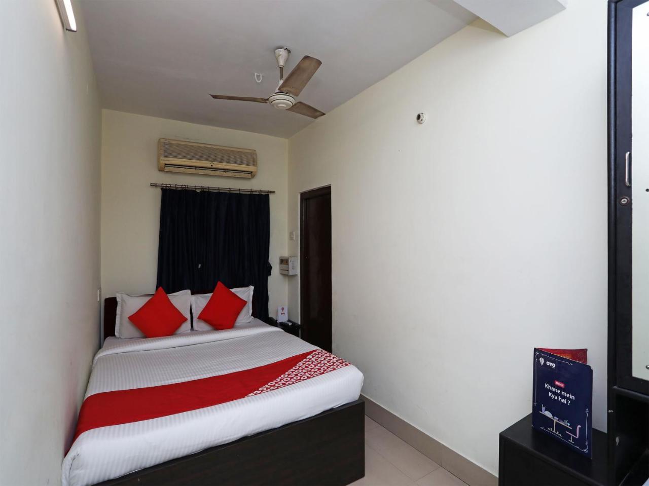 OYO 13906 Vinita Inn Santragachi Esterno foto