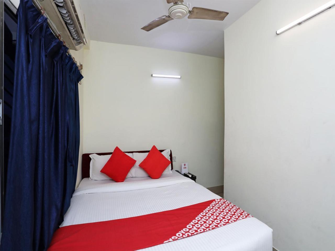 OYO 13906 Vinita Inn Santragachi Esterno foto