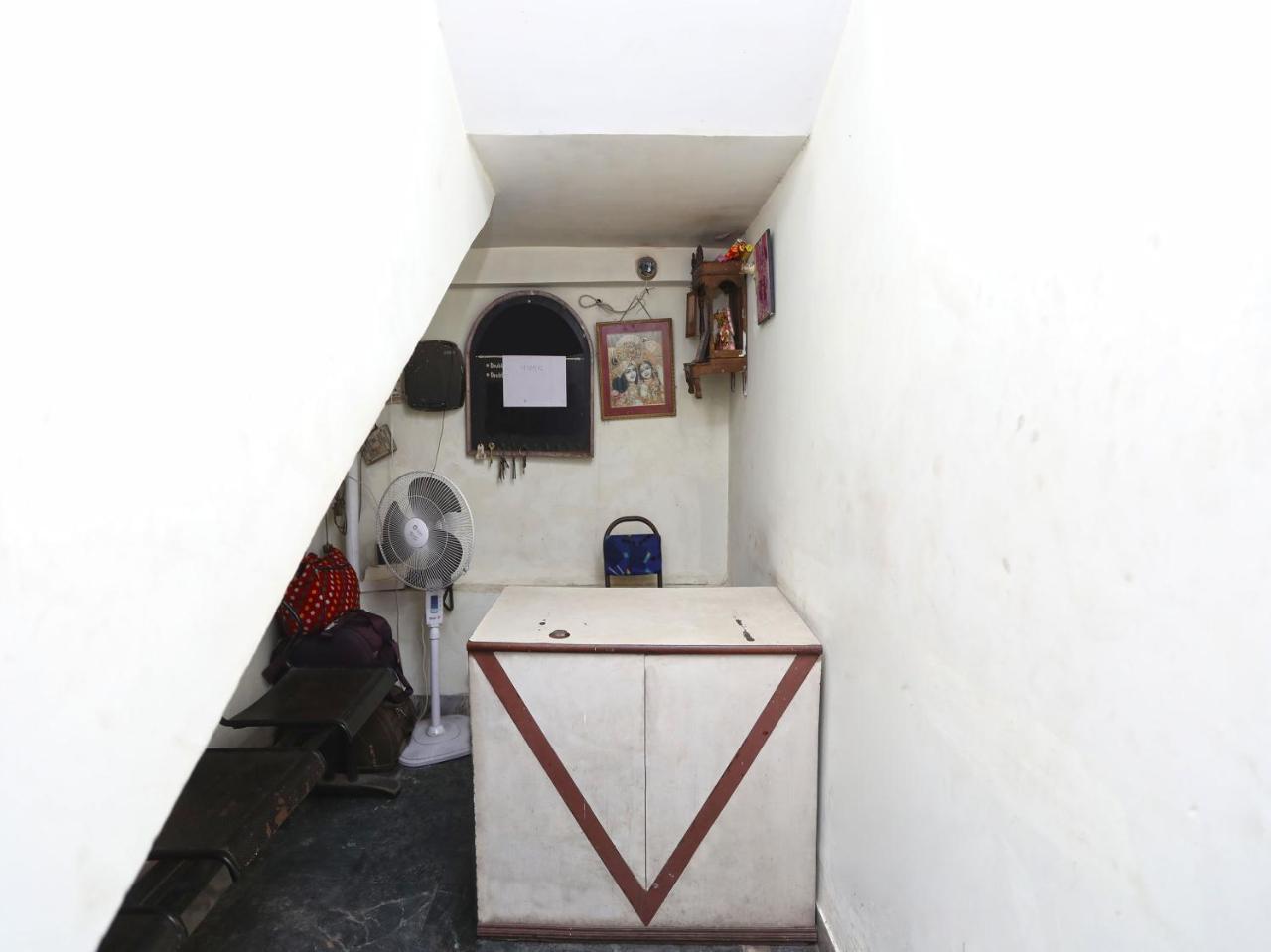 OYO 13906 Vinita Inn Santragachi Esterno foto