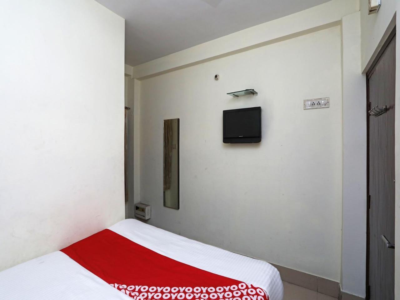 OYO 13906 Vinita Inn Santragachi Esterno foto
